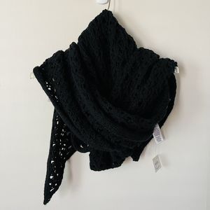 HINGE Nordstrom's Black Crochet Knit Yarn Scarf  New One Size Acrylic